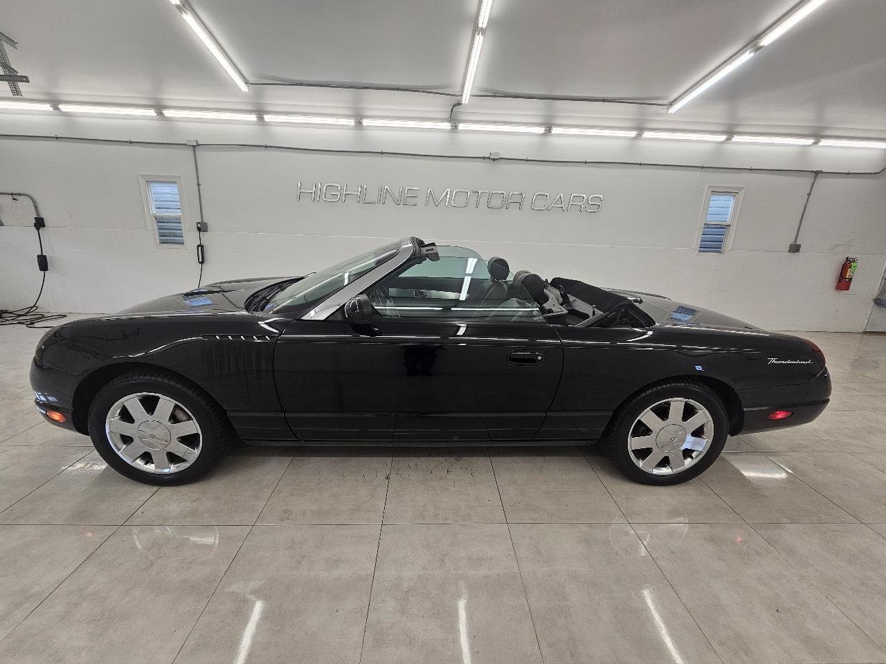 Used 2002 Ford Thunderbird RWD image 16