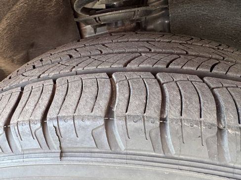 Used 2023 Ford Edge SEL w/ Convenience Package image 13