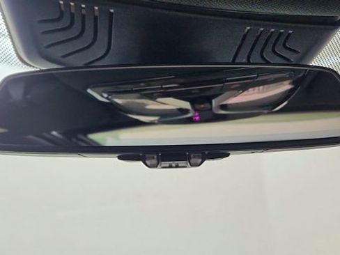 Used 2022 BMW 740i xDrive w/ M Sport Package image 61