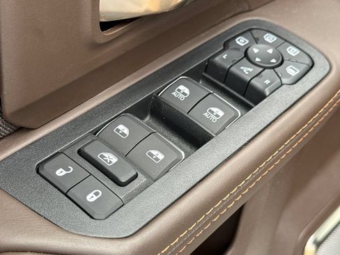 New 2026 RAM 2500 Limited AWD/4WD image 18