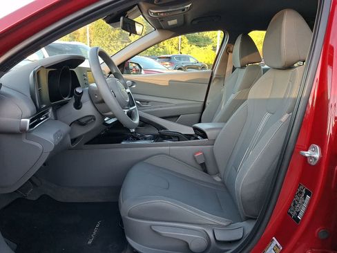 Used 2023 Hyundai Elantra SEL w/ Cargo Package FWD image 14