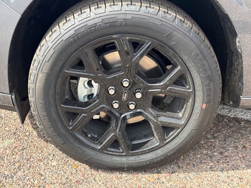 New 2025 Ford Maverick Lobo image 25