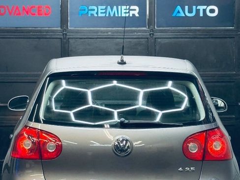 Used 2009 Volkswagen Rabbit S image 15