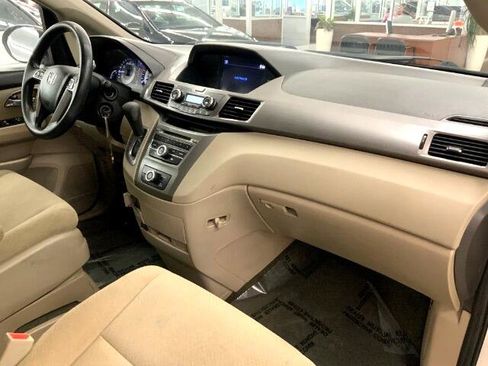 Used 2016 Honda Odyssey LX image 9