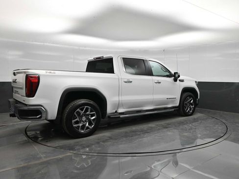 Used 2023 GMC Sierra 1500 SLT w/ SLT Premium Package AWD/4WD image 8