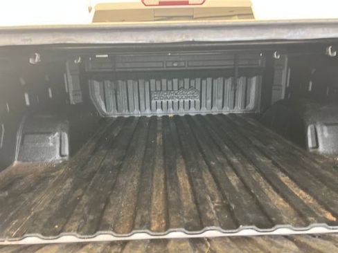 Used 2019 Chevrolet Silverado 1500 High Country image 15