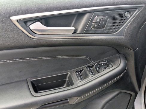 Used 2024 Ford Edge Titanium image 20