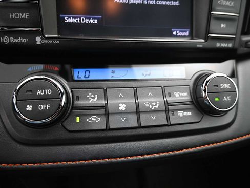 Used 2017 Toyota RAV4 SE AWD/4WD image 20