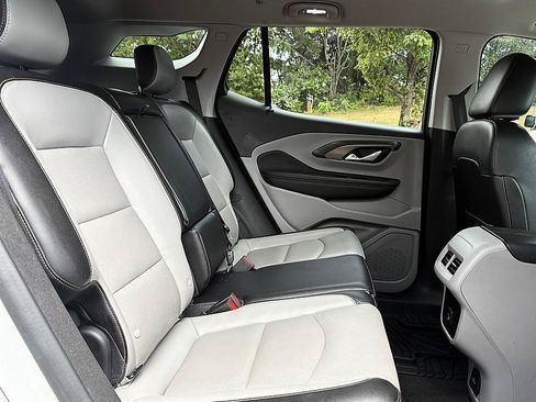 Used 2020 GMC Terrain SLT w/ Preferred Package AWD/4WD image 9