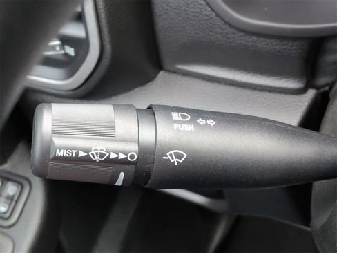 Used 2024 RAM 2500 Tradesman w/ Chrome Appearance Group image 26