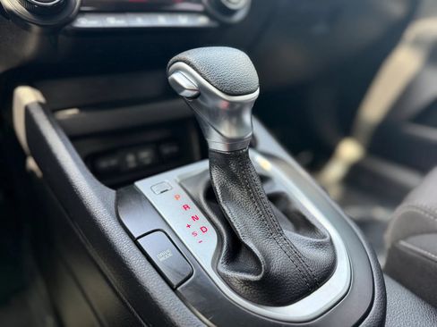 Used 2019 Kia Forte LXS FWD image 27