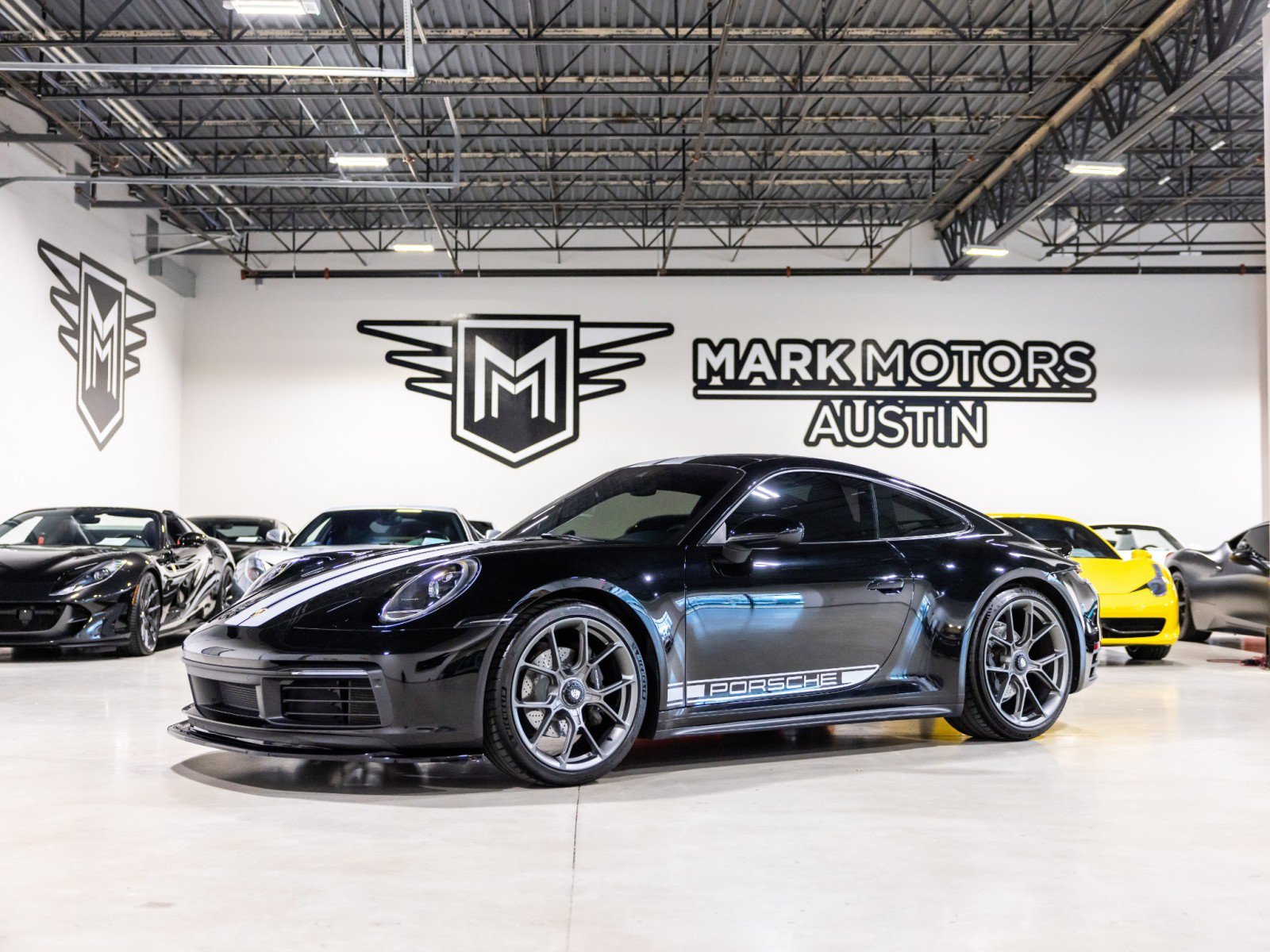 Used 2020 Porsche 911 Carrera RWD image 1