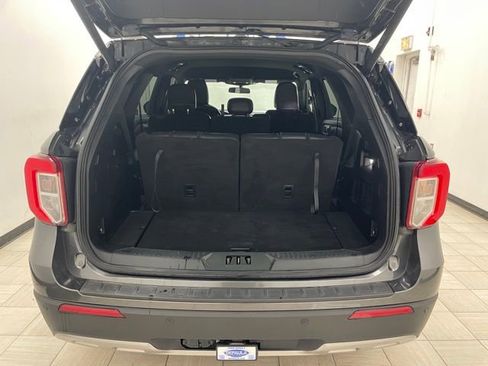 Used 2020 Ford Explorer XLT w/ Equipment Group 202A image 13