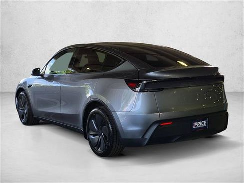 Used 2026 Tesla Model Y Long Range AWD/4WD image 7