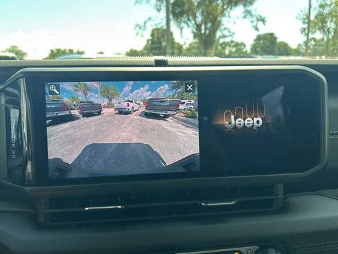 New 2025 Jeep Gladiator Sport image 46