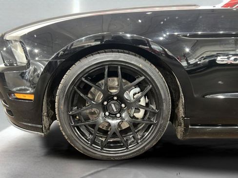 Used 2013 Ford Mustang GT image 36