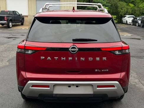 Used 2023 Nissan Pathfinder SL AWD/4WD image 6
