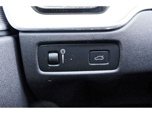 Used 2021 Volvo XC60 T5 Inscription w/ Advanced Package image 17