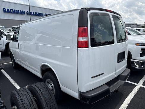 New 2025 Chevrolet Express 2500 w/ Driver Convenience Package image 5