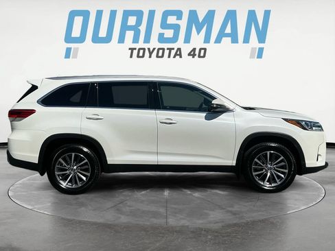 Used 2019 Toyota Highlander XLE AWD/4WD image 8