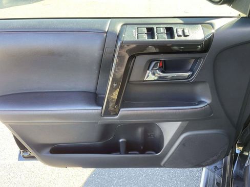 Used 2020 Toyota 4Runner TRD Off-Road Premium image 16