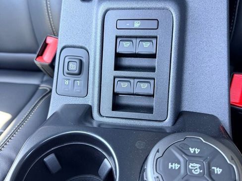 New 2026 Ford Bronco Badlands image 30