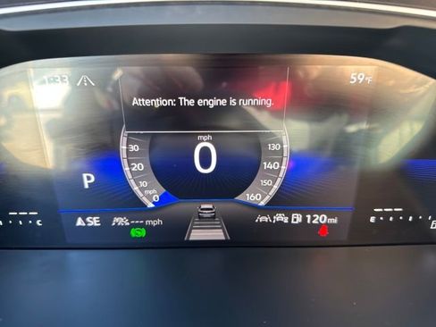 Certified 2024 Volkswagen Tiguan SE R-Line image 21