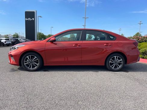 Used 2024 Kia Forte LXS FWD image 4