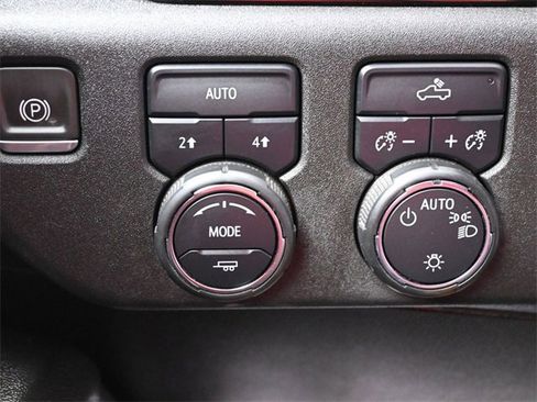 Used 2023 Chevrolet Silverado 1500 LT image 15