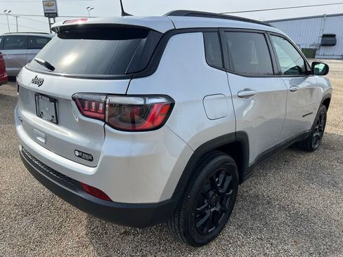 New 2026 Jeep Compass Latitude AWD/4WD image 3