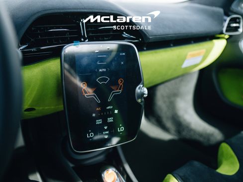 Used 2025 McLaren Artura Performance image 36