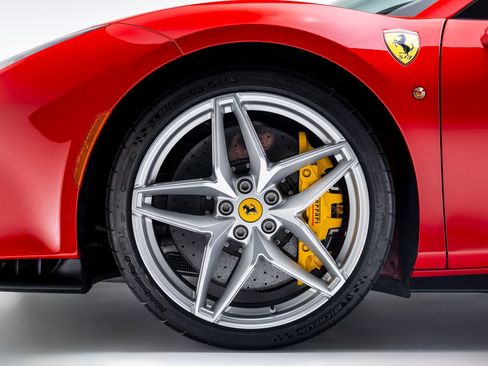 Used 2020 Ferrari 488 Pista Spider image 25