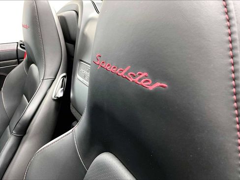 Used 2019 Porsche 911 Speedster image 39