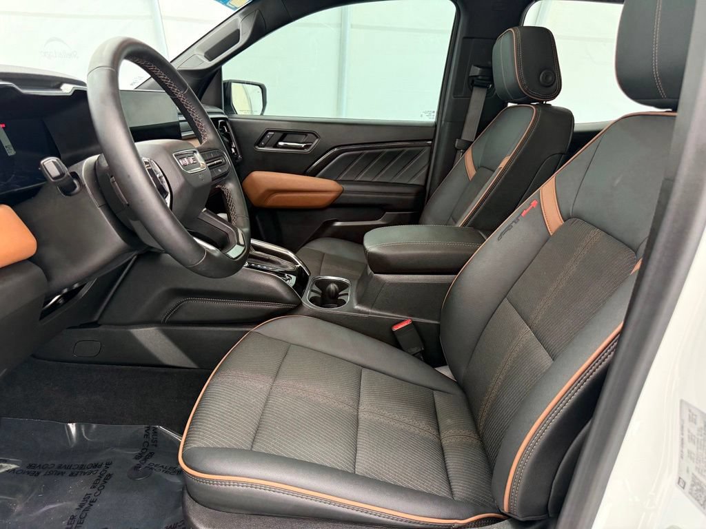 Used 2024 GMC Canyon AT4 w/ Technology Package AWD/4WD image 12
