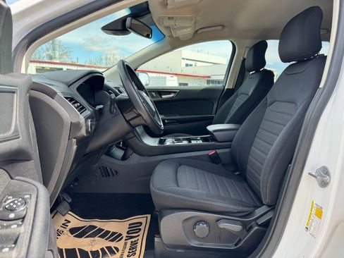 Used 2019 Ford Edge SE FWD image 15