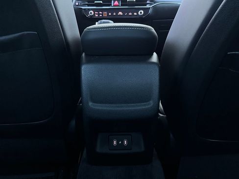 Used 2025 Kia K5 GT-Line w/ GT-Line Premium Package image 12