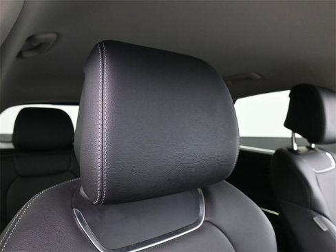 Used 2022 Genesis GV70 2.5T image 18