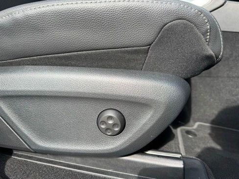 Certified 2025 Mercedes-Benz GLE 350 4MATIC image 33