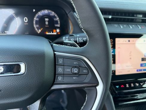 New 2026 Jeep Grand Cherokee 4WD image 16
