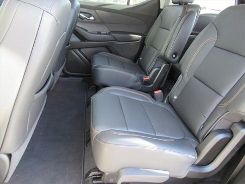 Certified 2021 Chevrolet Traverse RS image 22