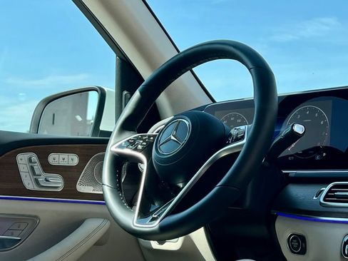 Certified 2026 Mercedes-Benz GLS 450 4MATIC image 8