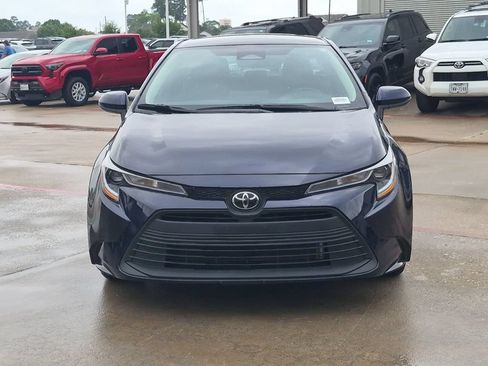 Used 2026 Toyota Corolla LE FWD image 4