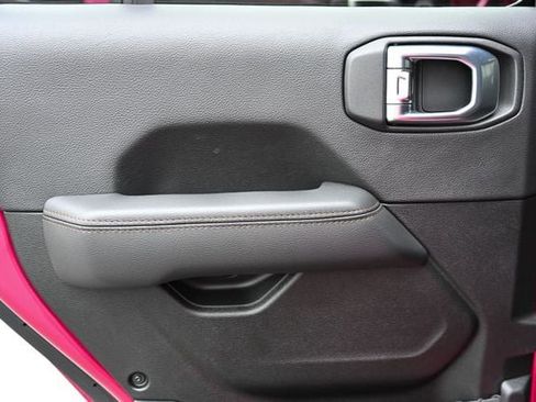 Used 2022 Jeep Wrangler Unlimited Rubicon w/ Xtreme Recon 35" Tire Package image 24