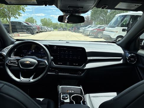 Used 2026 Chevrolet Equinox LT w/ Convenience Package II AWD/4WD image 16