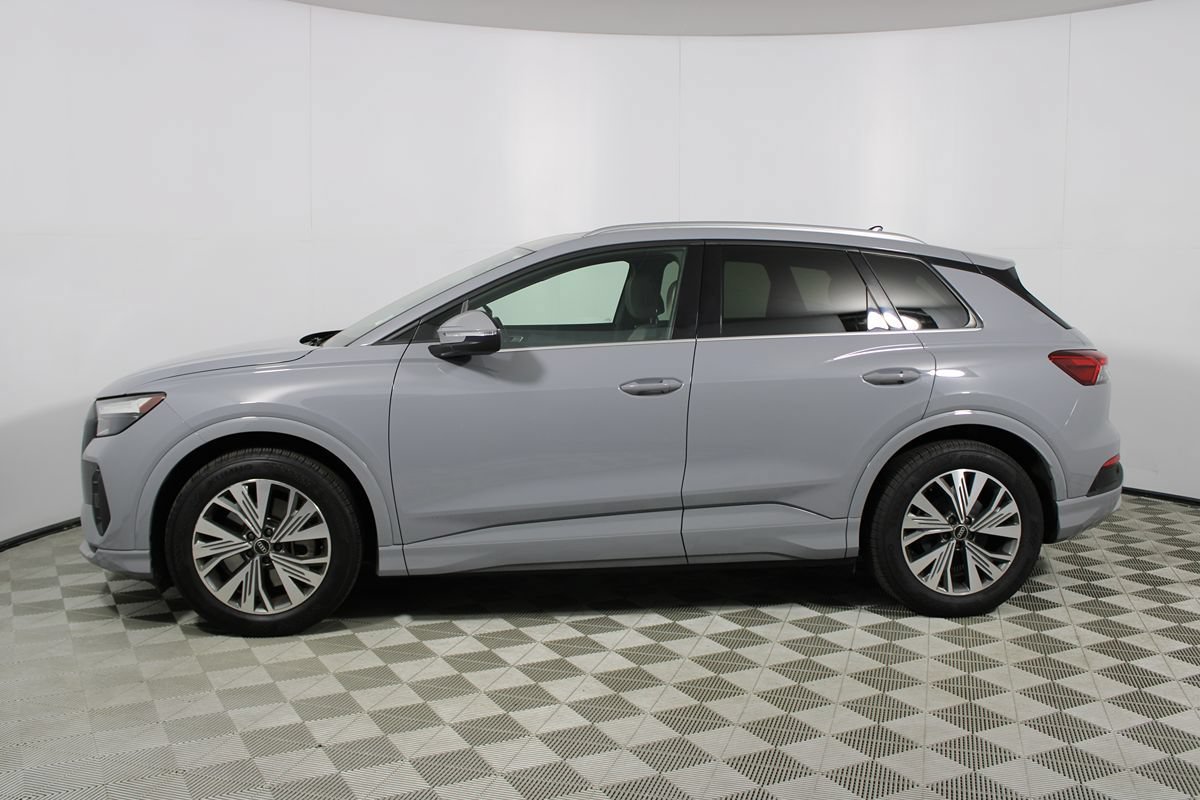 Used 2023 Audi Q4 e-tron Premium w/ Convenience Package RWD image 30