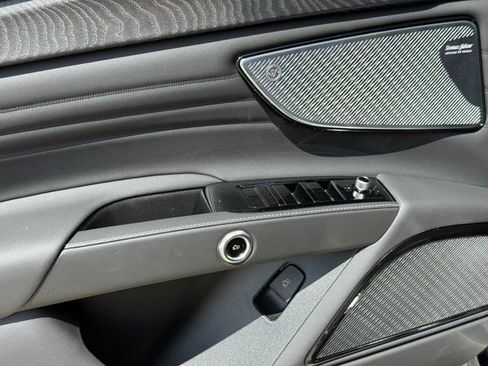 New 2025 Maserati Grecale GT image 12