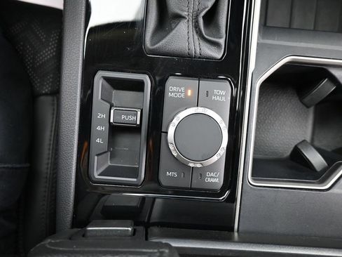 Used 2024 Toyota Tundra Limited image 30