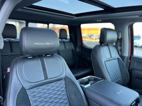 New 2026 Ford F250 Lariat w/ Black Appearance Package image 33