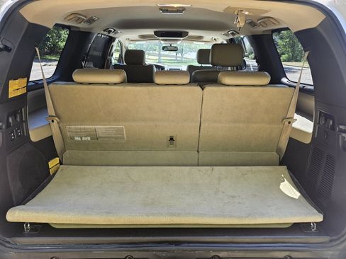 Used 2011 Toyota Sequoia Platinum AWD/4WD image 41