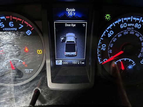 Certified 2023 Toyota Tacoma SR image 19